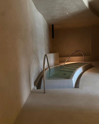 A cover of "feed" cluster. The owner is gretagenovese. The cluster consists of 12 elements.