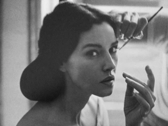 A cover of "Sarina Music Video" cluster. The owner is jeremiecander. The cluster consists of 4 elements.