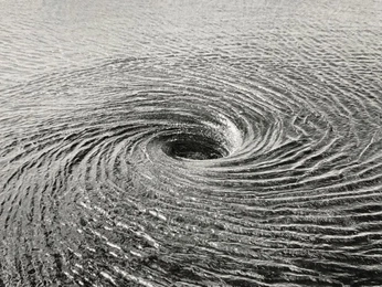 A cover of "pretty" cluster. The owner is saulesaleja. The cluster consists of 374 elements.