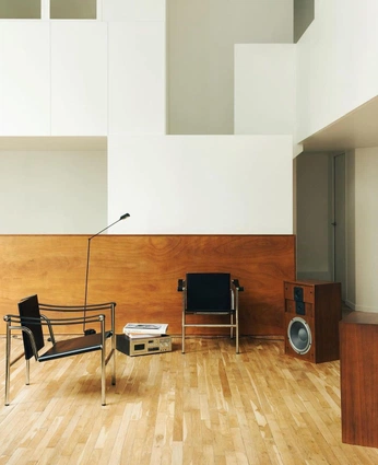 A cover of "Mama Shelter" cluster. The owner is jeremiahkaren. The cluster consists of 47 elements.