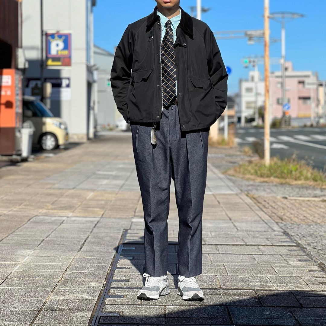 An Instagram carousel post added by shujac on Oct 11, 2024. The author is @ken___archive.