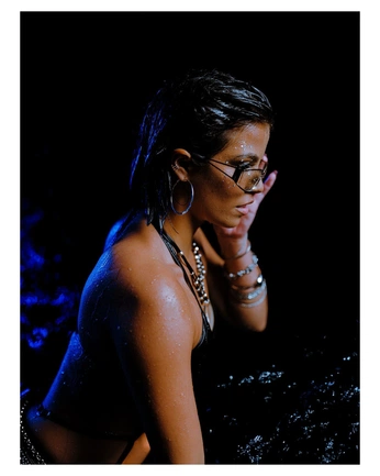 A cover of "agua" cluster. The owner is irivision. The cluster consists of 85 elements.