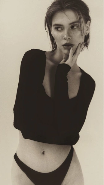 A cover of "People" cluster. The owner is koichiendo. The cluster consists of 49 elements.