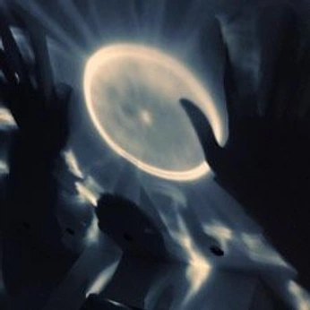 A cover of "moon potion" cluster. The owner is calcifers. The cluster consists of 2 elements.