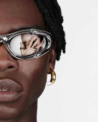 A cover of "METAL." cluster. The owner is bigred. The cluster consists of 3 elements.