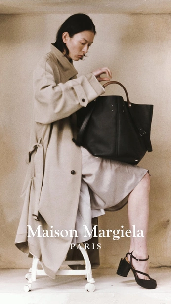 A cover of "video references" cluster. The owner is armaniode. The cluster consists of 24 elements.