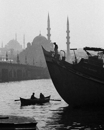 A cover of "photo Istanbul" cluster. The owner is staceythewave. The cluster consists of 18 elements.