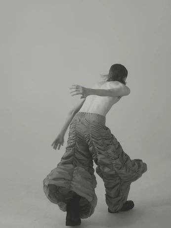 A cover of "fashion" cluster. The owner is riverb.ero. The cluster consists of 17 elements.