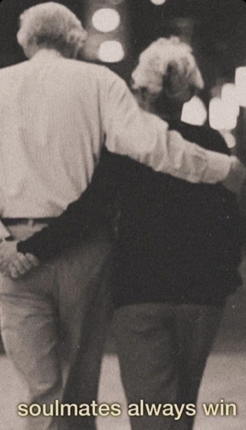 A cover of "Ayva ♥️" cluster. The owner is surabhi.kim. The cluster consists of 5 elements.