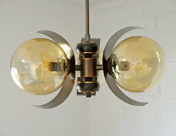 A cover of "lit" cluster. The owner is ari. The cluster consists of 200 elements.