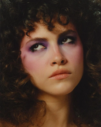 A cover of "Beauty" cluster. The owner is renupe. The cluster consists of 2 elements.