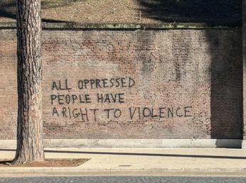 A cover of "graffiti" cluster. The owner is arietis. The cluster consists of 4 elements.