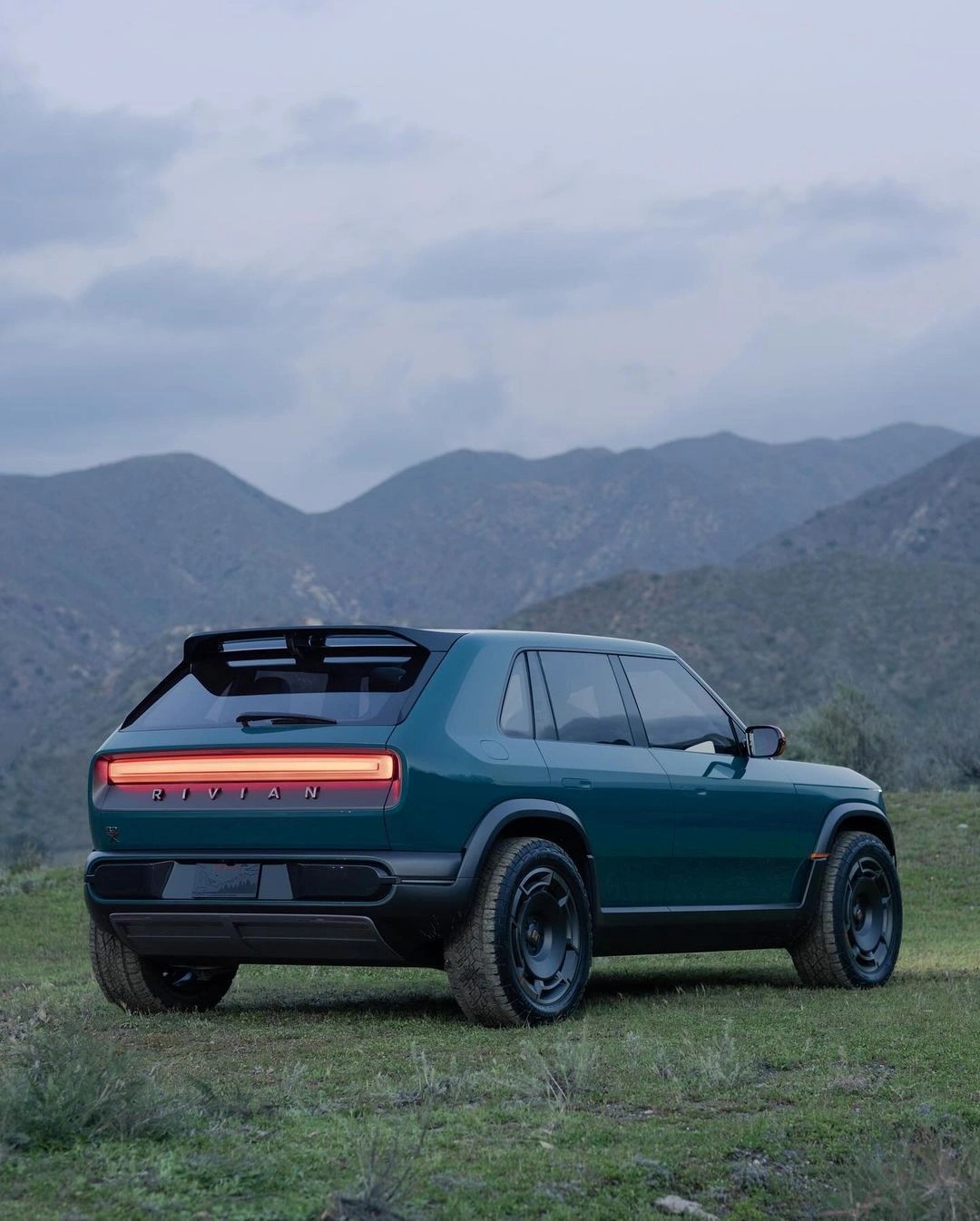 An image added by deiondesigns on Mar 21, 2024. May present: window, plant, cloud, sky, vehicle.
