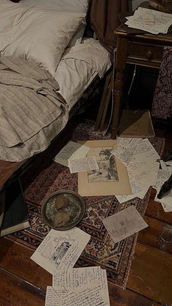 A cover of "Vintage" cluster. The owner is fsude. The cluster consists of 1 element.