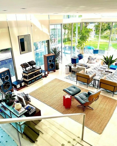 An Instagram carousel post added by zeketorres on Jan 16, 2024. The author is @hificine.