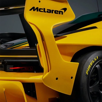 A cover of "Yellow" cluster. The owner is kacperfyi. The cluster consists of 17 elements.