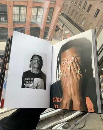 A cover of "Nearos project" cluster. The owner is damn.essie. The cluster consists of 12 elements.