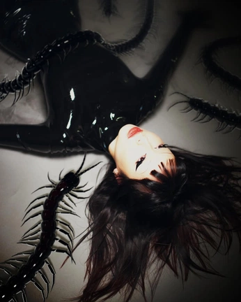 A cover of "Ida x jules" cluster. The owner is juliangigola. The cluster consists of 13 elements.