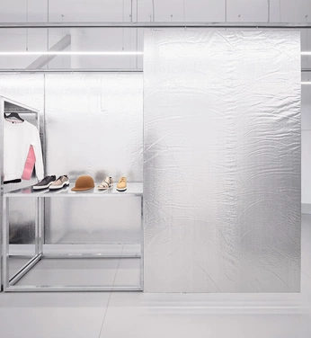 A cover of "sets" cluster. The owner is selly. The cluster consists of 1 element.