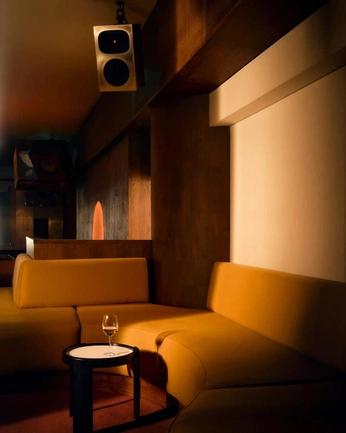 A cover of "EMEA Football" cluster. The owner is julienturner. The cluster consists of 14 elements.