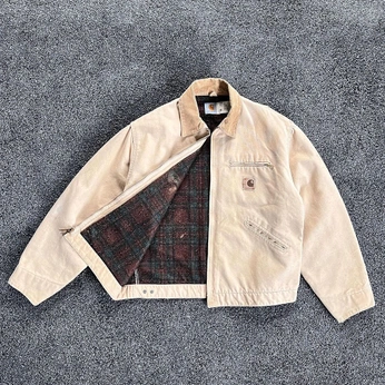 A cover of "Apparel" cluster. The owner is vanhelsing. The cluster consists of 210 elements.