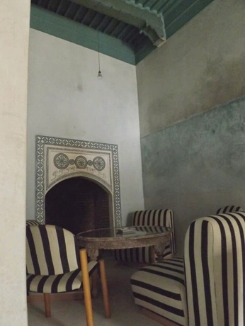 A cover of "DAKOFEE" cluster. The owner is leostarr. The cluster consists of 13 elements.