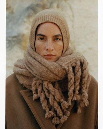 A cover of "Beklædning" cluster. The owner is ellask. The cluster consists of 3 elements.