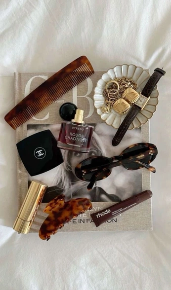 A cover of "Beauty" cluster. The owner is taynar. The cluster consists of 20 elements.