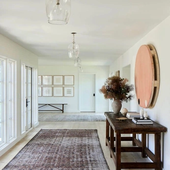 A cover of "Vintage and Accessories" cluster. The owner is amkae. The cluster consists of 2 elements.