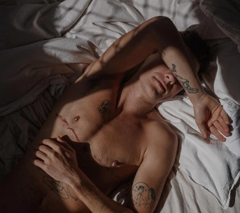 A cover of "Transgender" cluster. The owner is sebwstien. The cluster consists of 2 elements.