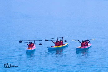 A cover of "Pechar_Dwip" cluster. The owner is mahmoodshabbir. The cluster consists of 38 elements.