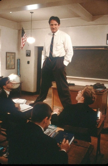 A cover of "a home for nobody" cluster. The owner is sofikandub. The cluster consists of 11 elements.