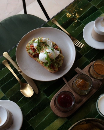 A cover of "Cordelia" cluster. The owner is victordeanda. The cluster consists of 41 elements.