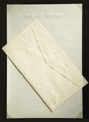 A cover of "paper" cluster. The owner is rachelwongster. The cluster consists of 1 element.