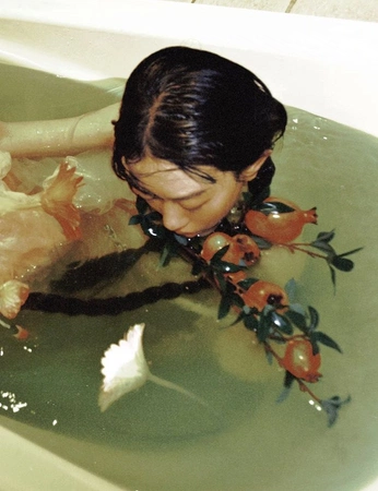 A cover of "Aesthetic Vibes" cluster. The owner is elothesource. The cluster consists of 7 elements.