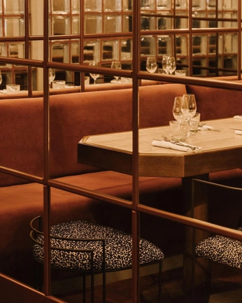 A cover of "The vibe" cluster. The owner is gerbedelie. The cluster consists of 4 elements.