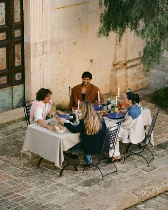 A cover of "Tsunami Shayne Video" cluster. The owner is britehood. The cluster consists of 12 elements.