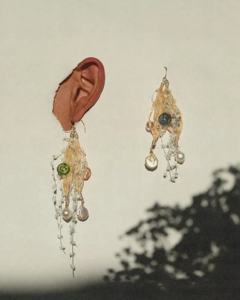 A cover of "jewels" cluster. The owner is morganmclain. The cluster consists of 2 elements.