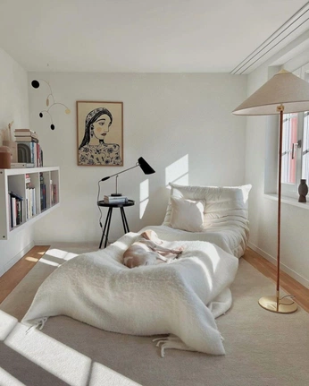 A cover of "Nook" cluster. The owner is arianabarros. The cluster consists of 2 elements.