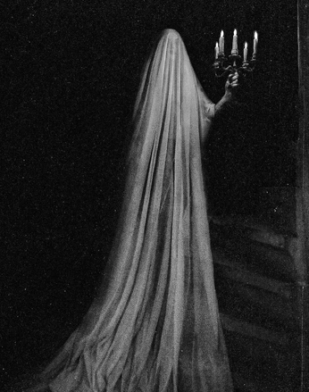 A cover of "Horror painting" cluster. The owner is inklinggirl. The cluster consists of 1 element.