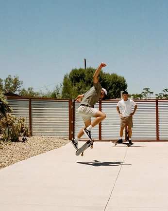 A cover of "fotografia" cluster. The owner is mikcaio. The cluster consists of 16 elements.