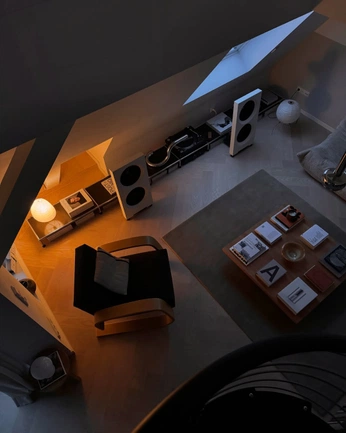 A cover of "space" cluster. The owner is hugod. The cluster consists of 48 elements.