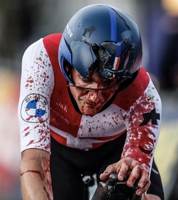 A cover of "❤️🍓🚨[red]" cluster. The owner is alexandrfligel. The cluster consists of 29 elements.