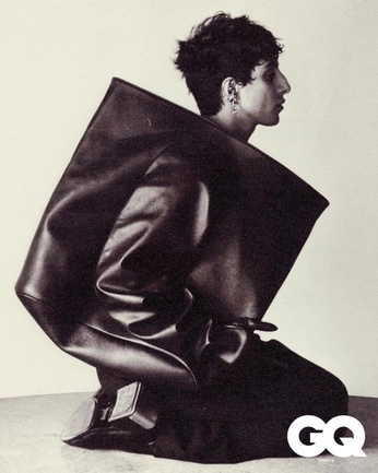 A cover of "Fashion" cluster. The owner is aaronweiss. The cluster consists of 106 elements.