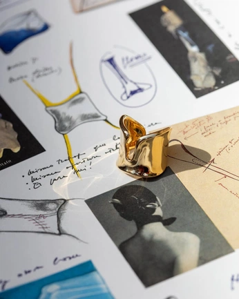 A cover of "Jewelry" cluster. The owner is pimienta. The cluster consists of 16 elements.