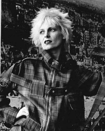 A cover of "Vivienne Westwood" cluster. The owner is julesunderwood. The cluster consists of 16 elements.