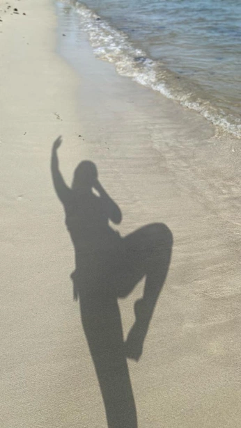 A cover of "sOlcanela" cluster. The owner is alehilarioa. The cluster consists of 1 element.