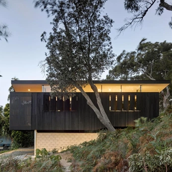 A cover of "AR" cluster. The owner is burevestnik1905. The cluster consists of 2 elements.