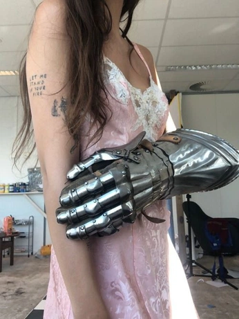 A cover of "Misplaced Monday" cluster. The owner is bdoug. The cluster consists of 8 elements.