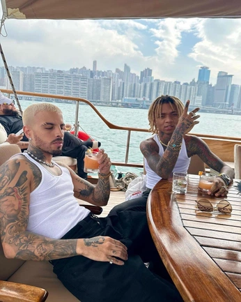 A cover of "It’s a ____" cluster. The owner is machado. The cluster consists of 7 elements.